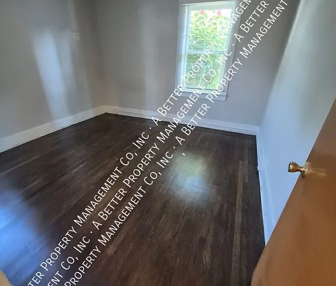 270 Redondo Ave — Photo 10