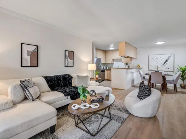 10066 Maya Linda Rd #2104, San Diego, CA 92126