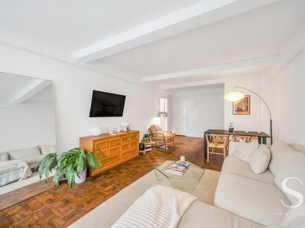 7 Lexington Avenue image 1 of 13