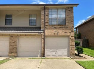 1226 W Hudgins St, Grapevine, TX 76051