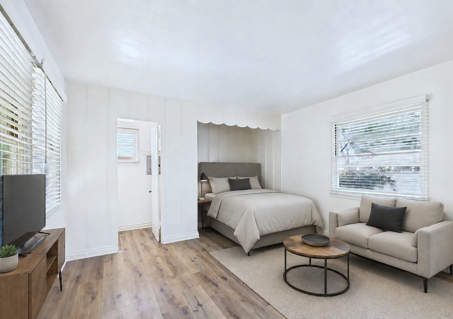 243 W Colorado Blvd — Photo 3