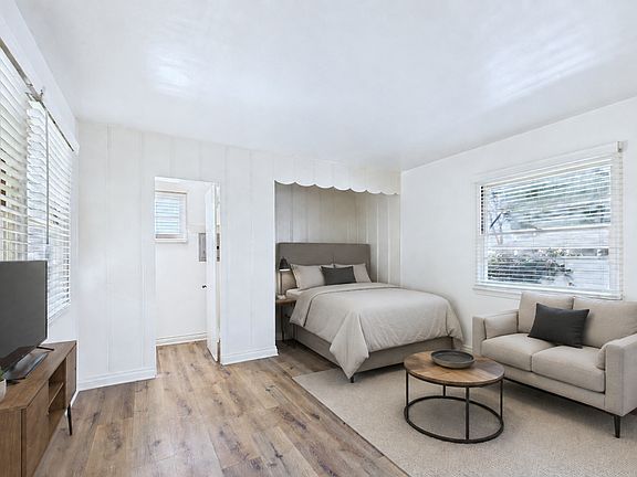3rd image of 243 W Colorado Blvd APT A