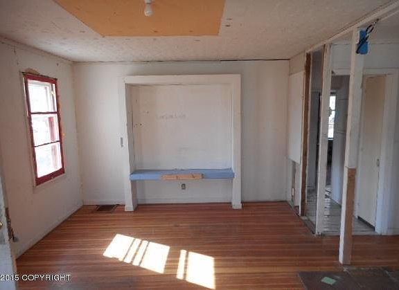 5th image of 736 9th Ave