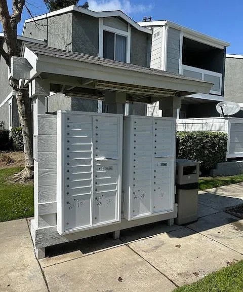 Belcourt — Photo 18