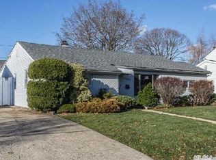 4200 Florence Rd, Bethpage, NY 11714