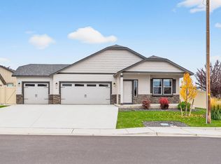 911 Bing St, Grandview, WA 98930