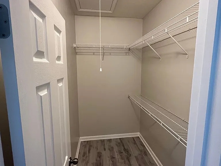 5600 Hampton Hill Cir — Photo 21