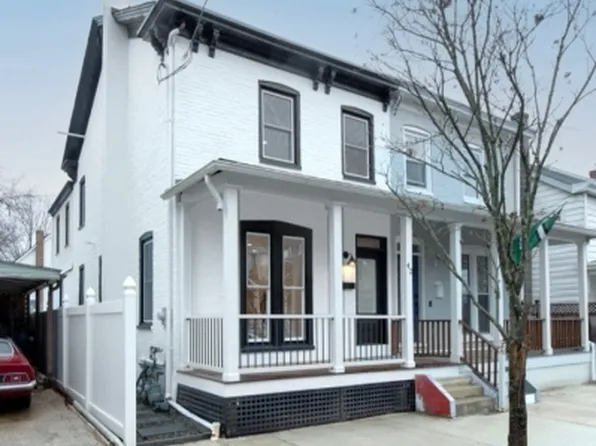 42 Buttonwood St, Lambertville City, NJ 08530