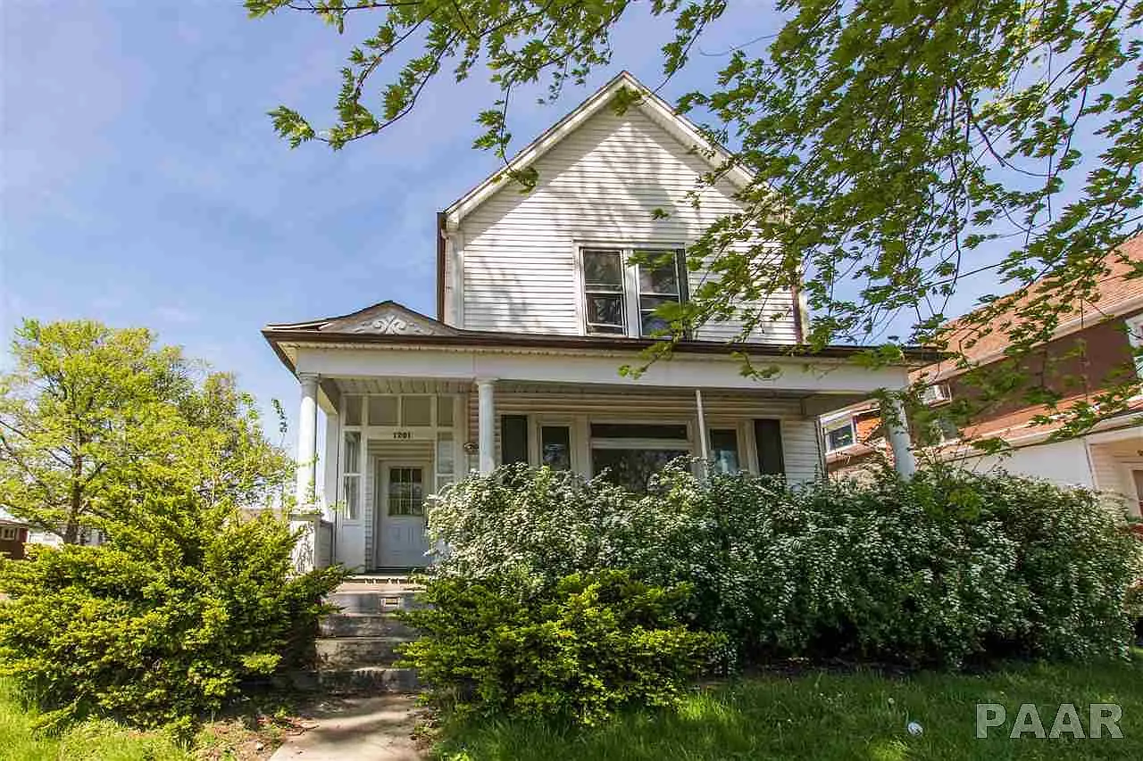 1201 E Frye Ave photo 1