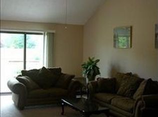 1275 N Arbutus Trl, Warsaw, IN 46580