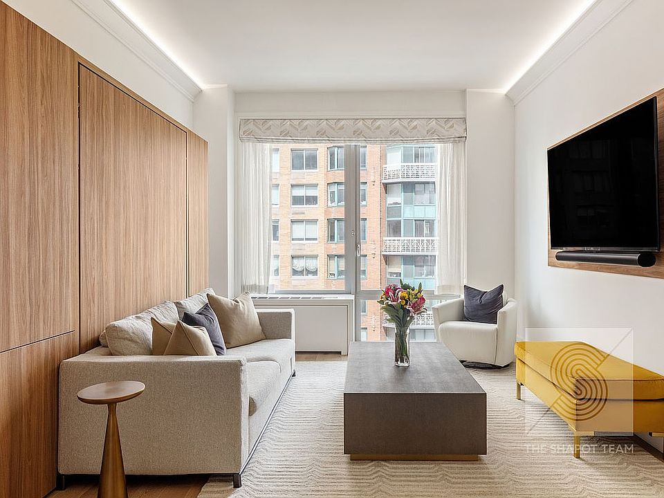 1st image of 212 W 72nd St #8F