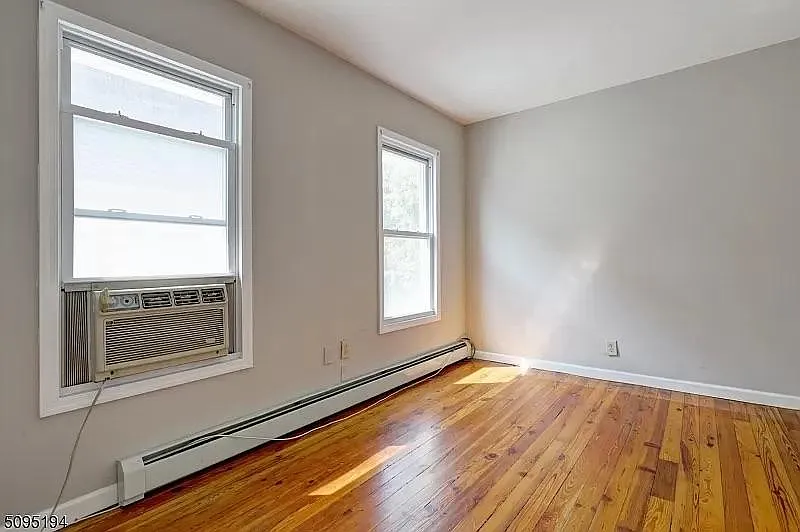 31 E Erie Ave — Photo 4