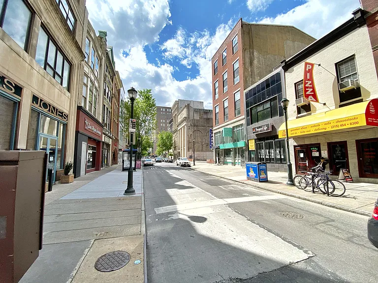 701 Chestnut St #4R — Photo 4