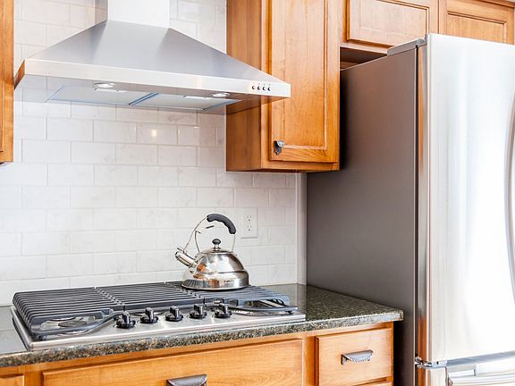 4th image of 527 Virginia Ave APT 1