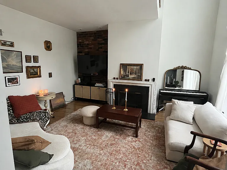 6412 Howe St #1 — Photo 6