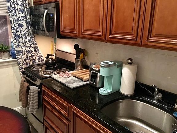 5th image of 73 Park Dr APT 10
