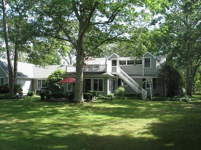 2nd image of 22 Petticoat Ln