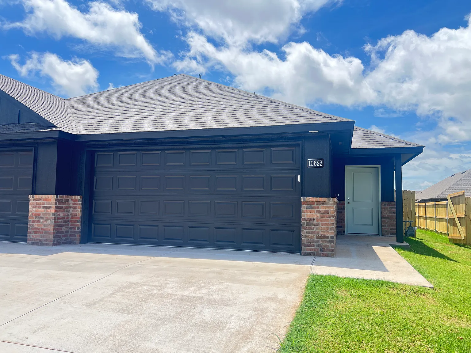 3 bed, 1250 sqft, $1,495 — Photo 1