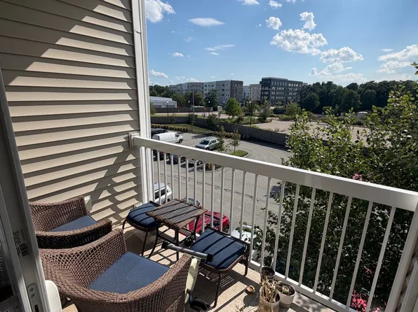 70 Trotter Rd #306, Weymouth, MA 02190