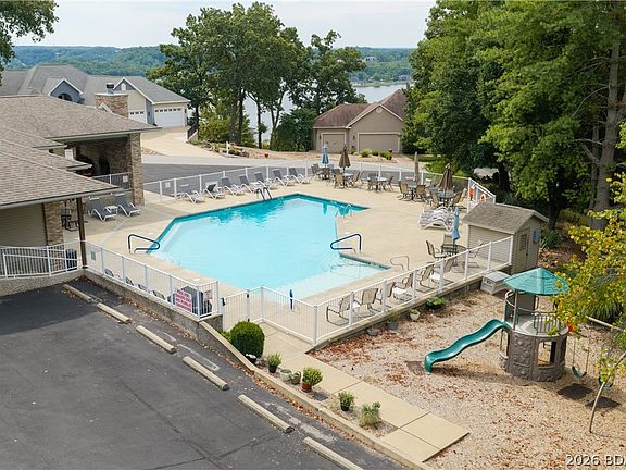 3rd image of 1008 Beacon Ridge Dr
