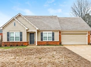 10020 Fox Chase Dr, Olive Branch, MS 38654