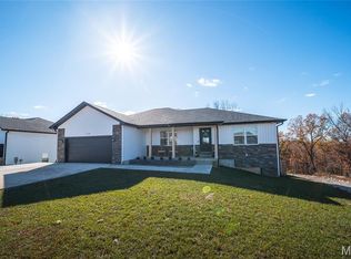 136 La Vista Dr, Waynesville, MO 65583