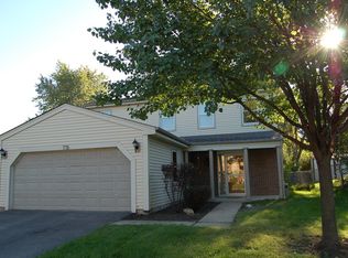 775 Rodenburg Rd, Roselle, IL 60172