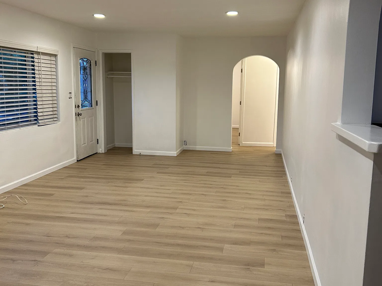 3 bed, 1290 sqft, $3,300 — Photo 3