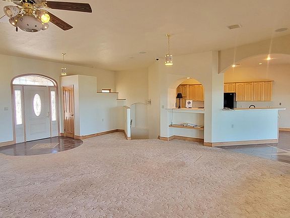 5th image of 407 Trout Rd