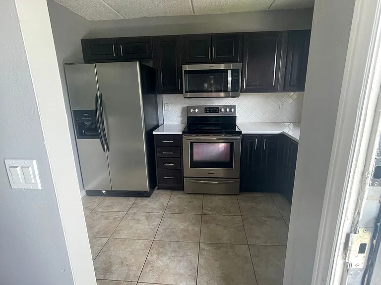 2874 Somerset Park Dr #203 — Photo 1