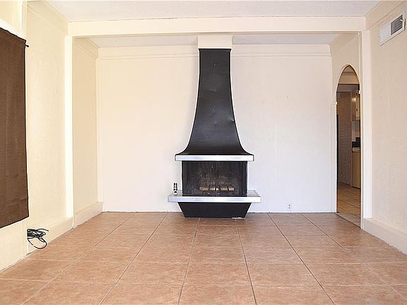 4th image of 3611 Hercules Ave