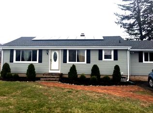 102 Cook Hill Rd, Windsor, CT 06095