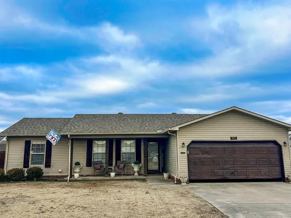 901 Colwood Dr, Paragould, AR 72450