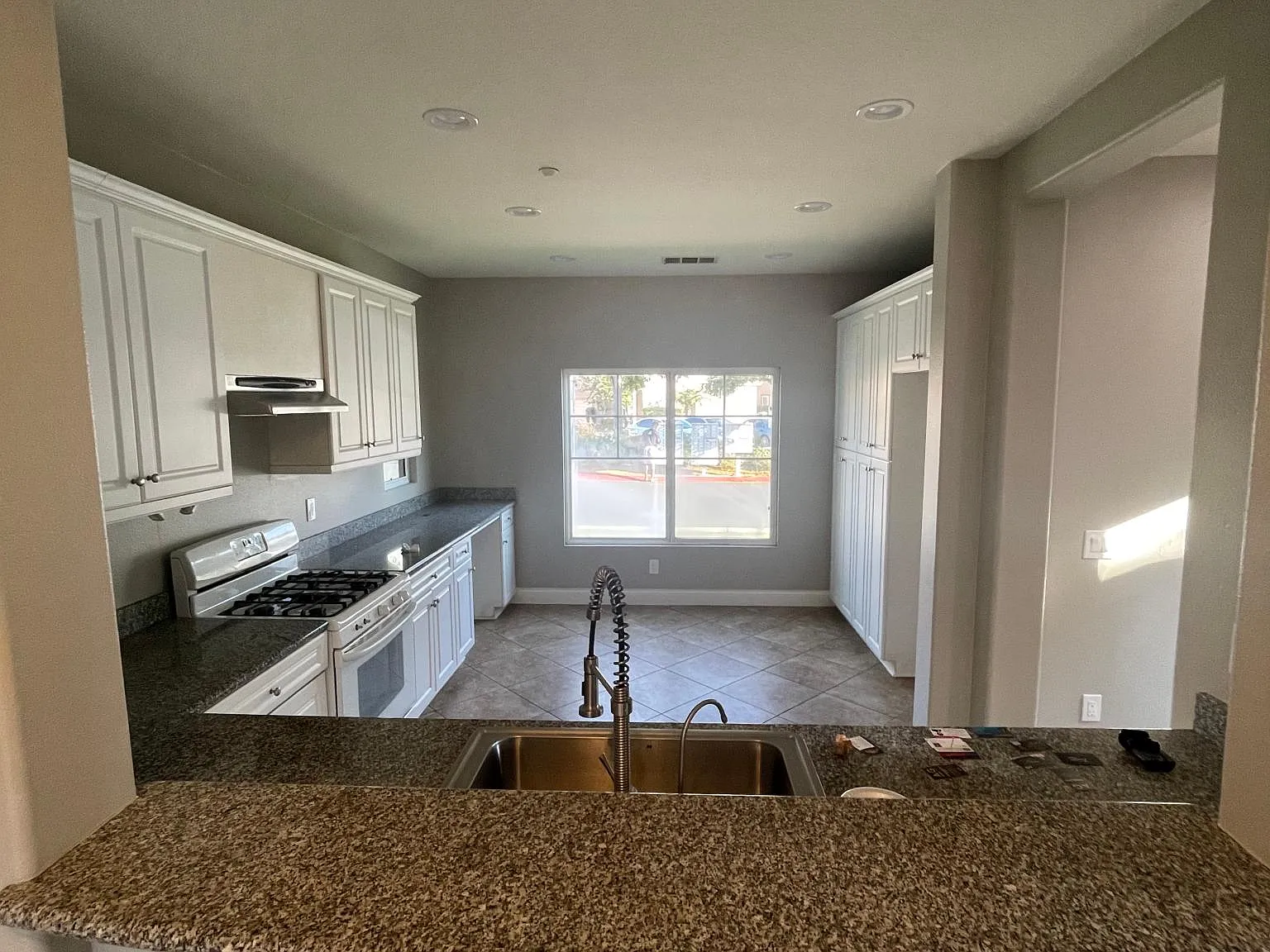 4 bed, 1868 sqft, $3,400 — Photo 3