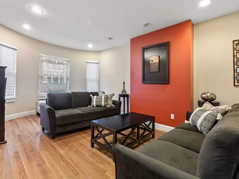 30 Edgerly Rd #3 — Photo 1