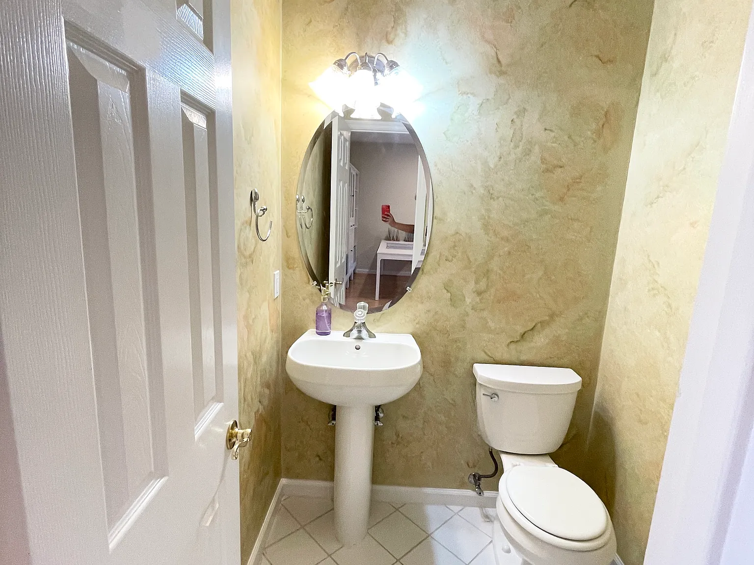 3 bed, 2.5 bath, 1800 sqft, $5,150 — Photo 2
