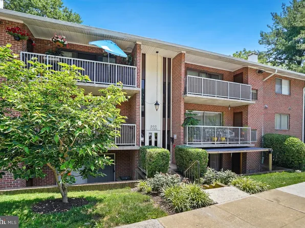 203 Cork Ln APT 103, Reisterstown, MD 21136