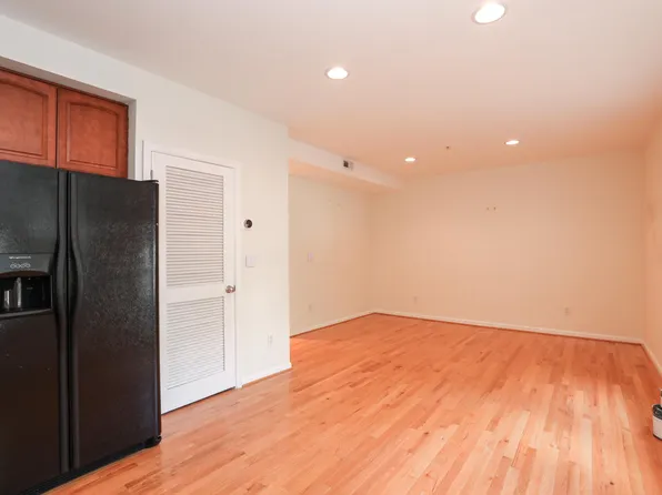 610 Irving St NW APT 102, Washington, DC 20010