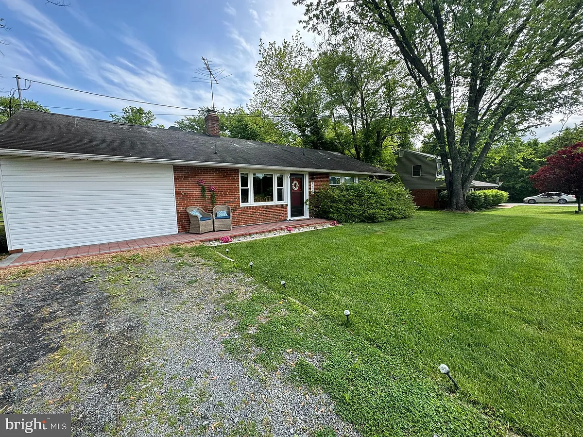 Building Photo - 13209 Thornton Dr