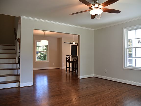 5th image of 204 Forestdale Dr