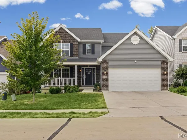 16769 River Stone Dr, Florissant, MO 63031