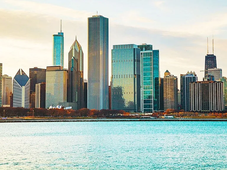 Stunning Chicago Skyline and Shoreline