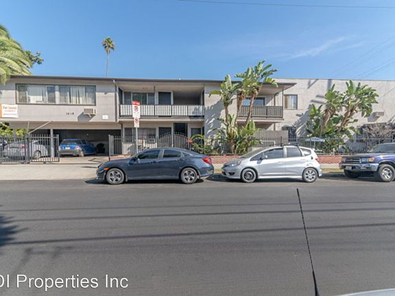 5th image of 1018 N El Centro Ave APT 1