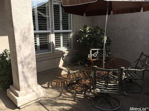 2nd image of 2679 Paradise Dr