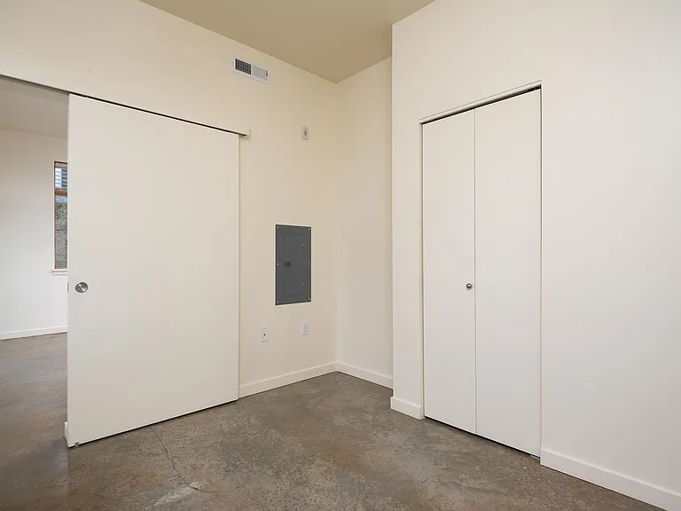Move the House — Photo 20