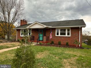 201 Woodland Ave, Luray, VA 22835