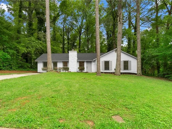 1490 Diplomat Dr, Riverdale, GA 30296