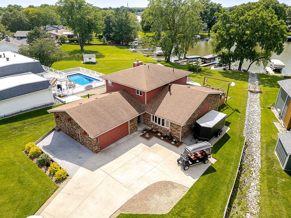 1st image of 1813 Forest Ln