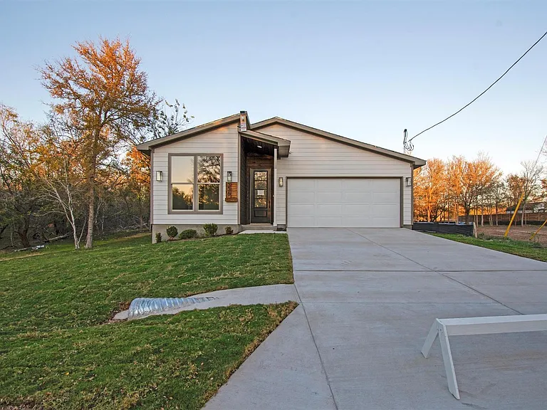 336 Nene Ln — Photo 1