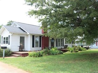 1077 W Main St, Forest City, NC 28043